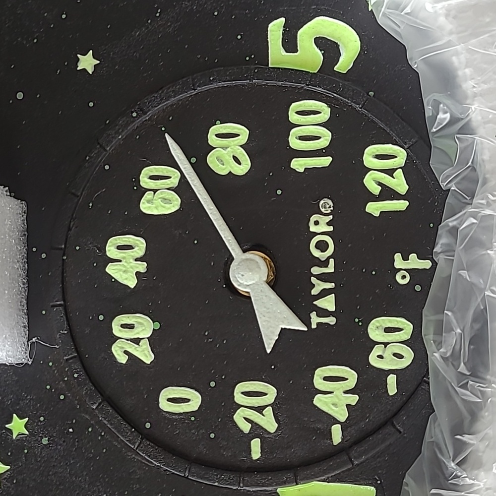 NIB - Indoor/Outdoor Clock with Thermometer (Glows in the Dark) - Picture 5 of 12